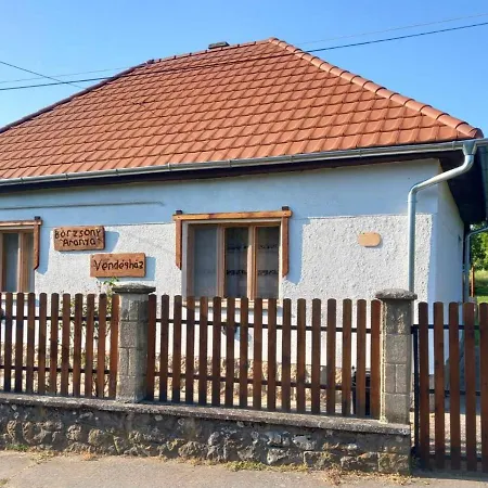 Börzsöny Aranya Casa de Férias Nagyborzsony